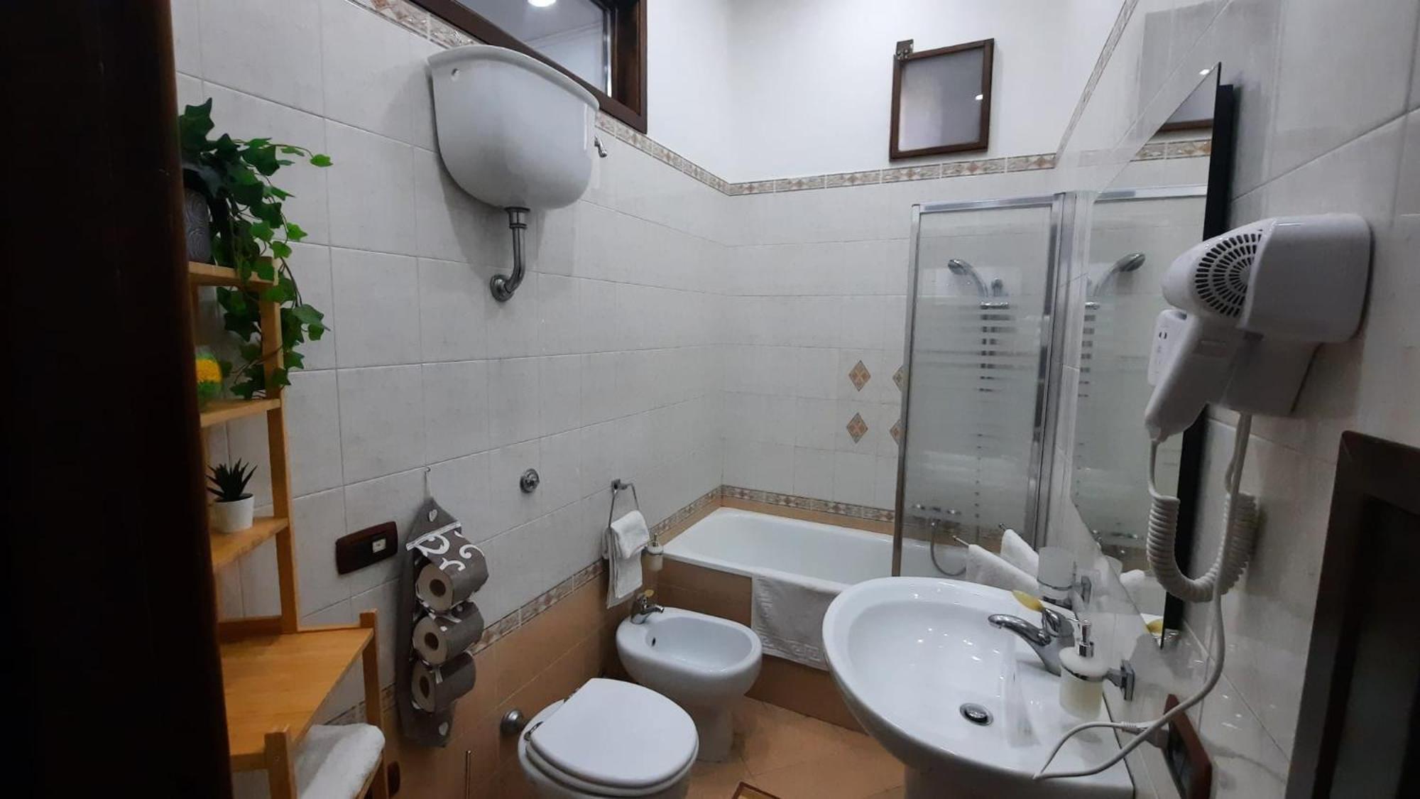 White Home 2 San Gregorio 14 نابولي المظهر الخارجي الصورة