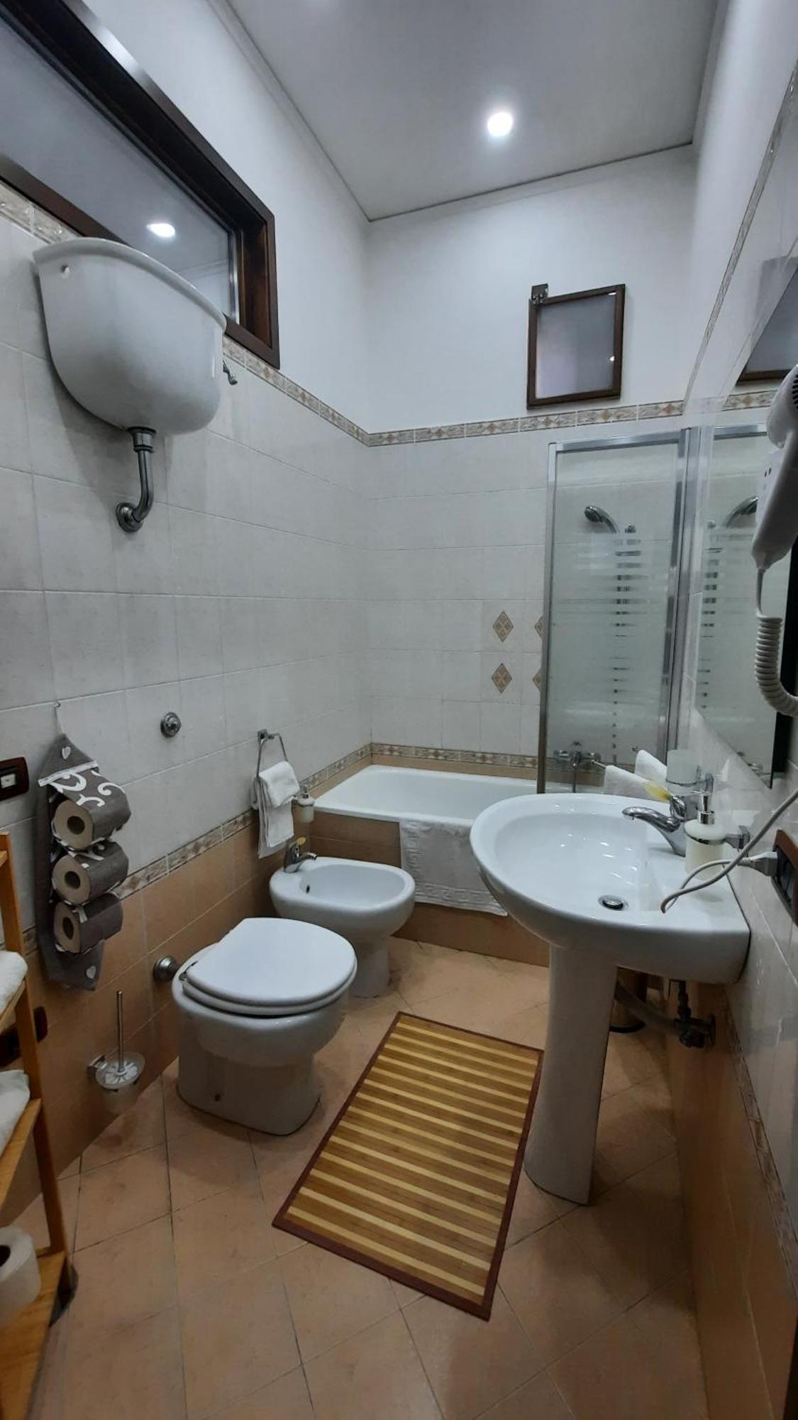 White Home 2 San Gregorio 14 نابولي المظهر الخارجي الصورة